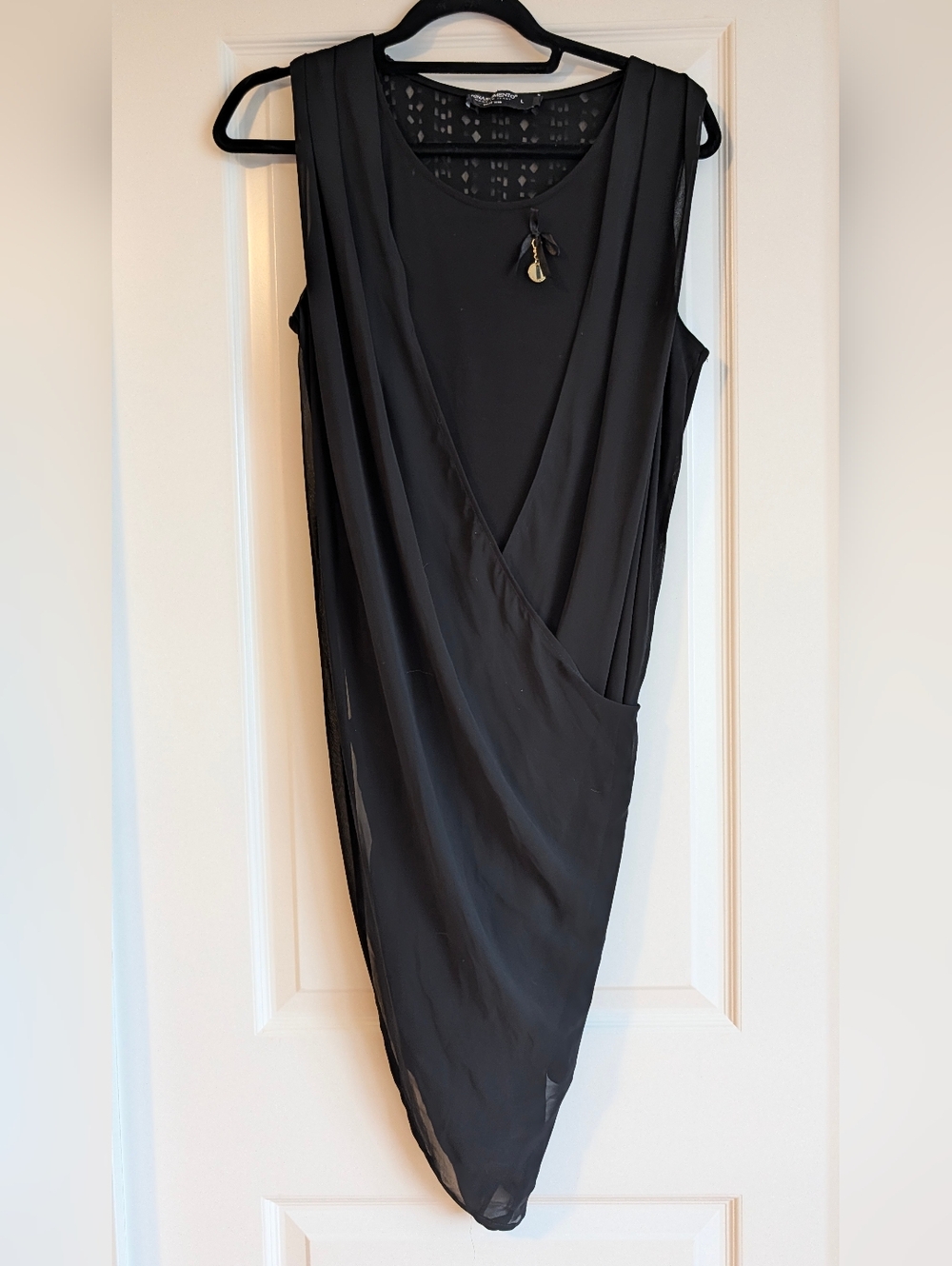 Black Sleeveless Drape Front Dress Size L